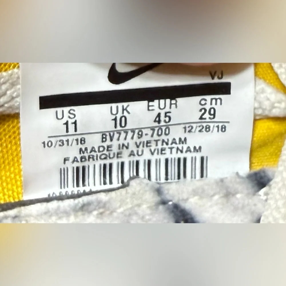 Nike Moon Racer Men’s Size 11 Shoes Yellow Ochre Gym Blue Athletic - Picture 7 of 7